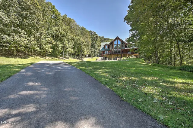 $2,645,000 | 16761 Bristol Highway, Bristol, VA 24202