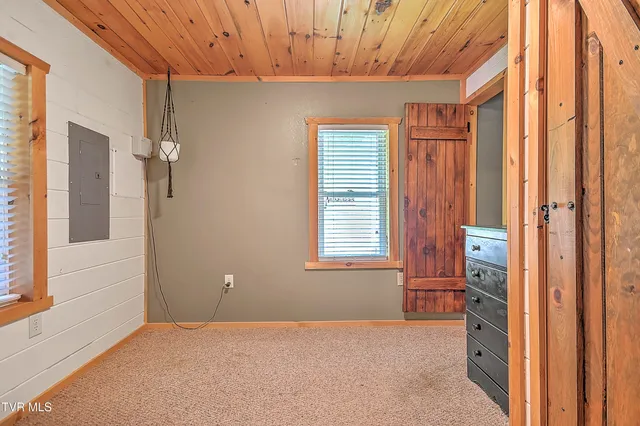 $2,645,000 | 16761 Bristol Highway, Bristol, VA 24202