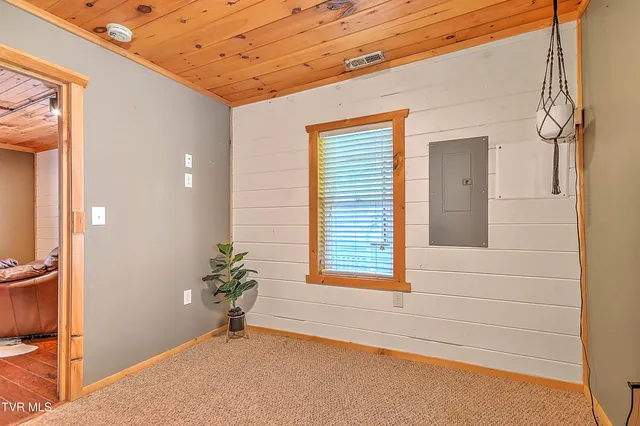 $2,645,000 | 16761 Bristol Highway, Bristol, VA 24202