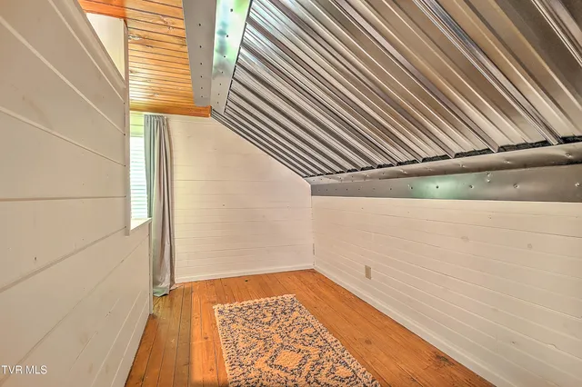 $2,645,000 | 16761 Bristol Highway, Bristol, VA 24202