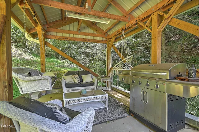 $2,645,000 | 16761 Bristol Highway, Bristol, VA 24202