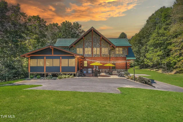 $2,645,000 | 16761 Bristol Highway, Bristol, VA 24202