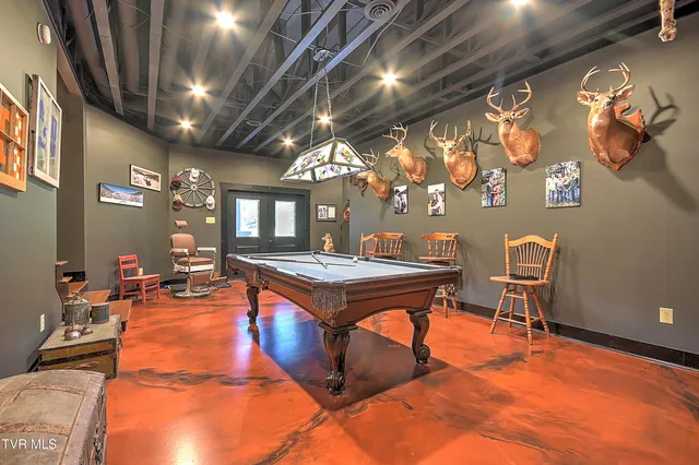 $2,645,000 | 16761 Bristol Highway, Bristol, VA 24202