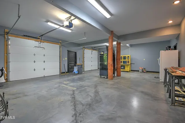 $2,645,000 | 16761 Bristol Highway, Bristol, VA 24202