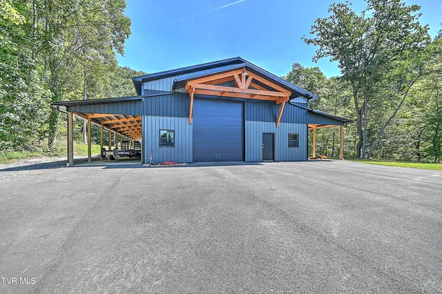 $2,645,000 | 16761 Bristol Highway, Bristol, VA 24202