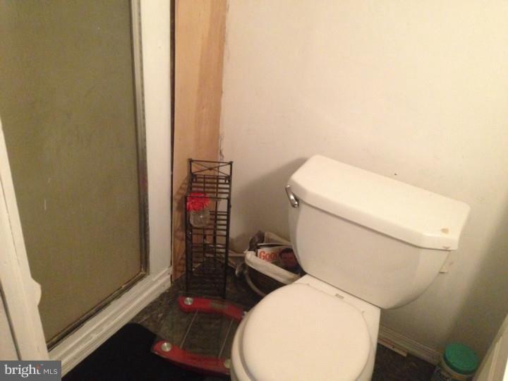 1901 Fowler Road Folcroft, PA 19032 - Photo 11 of 23 Bathroom