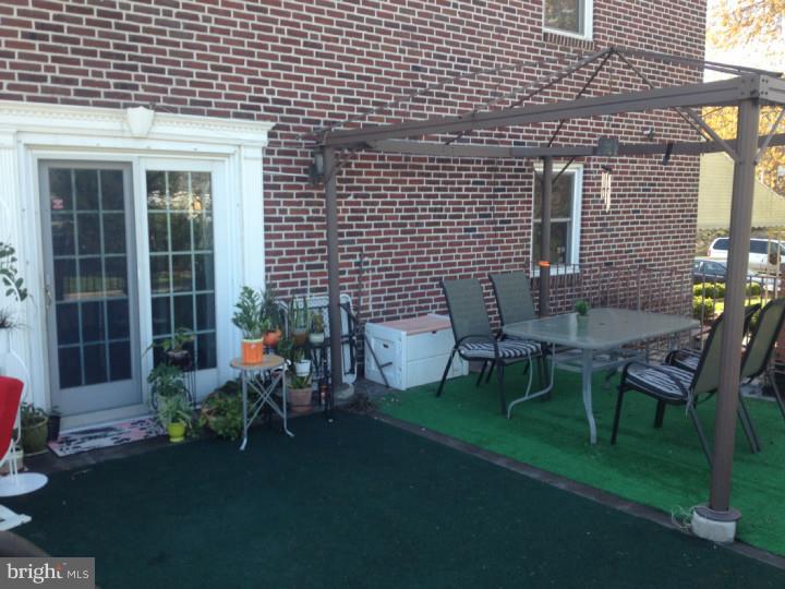 1901 Fowler Road Folcroft, PA 19032 - Photo 10 of 23 Deck