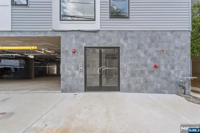 a view of a livingroom with furniture