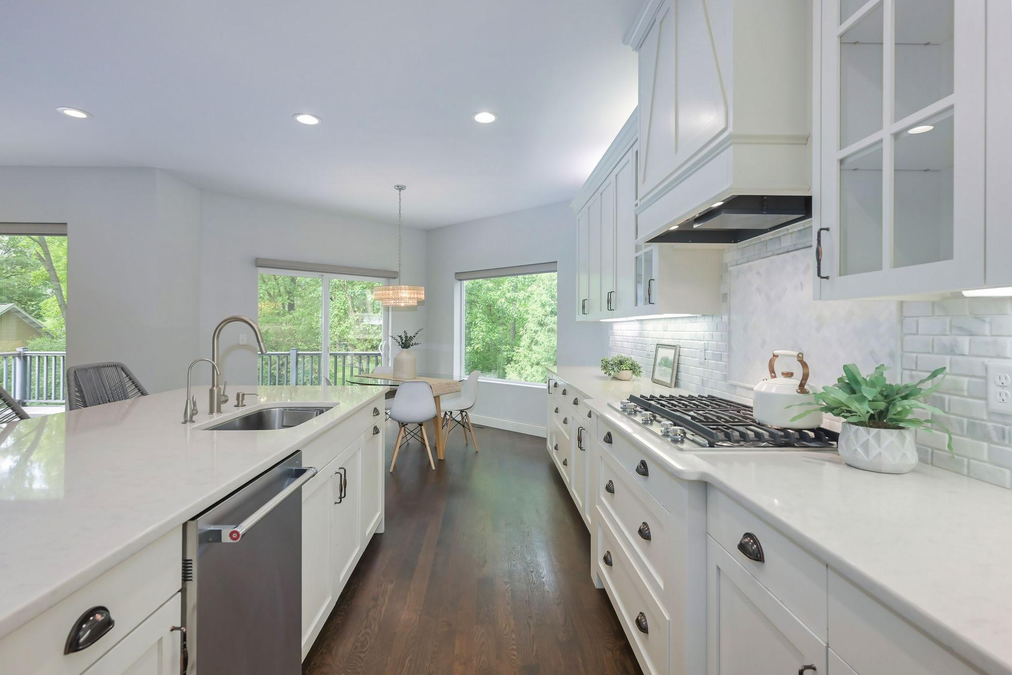 14714 Woodhaven Road Minnetonka, MN 55345 - Photo 15 of 54