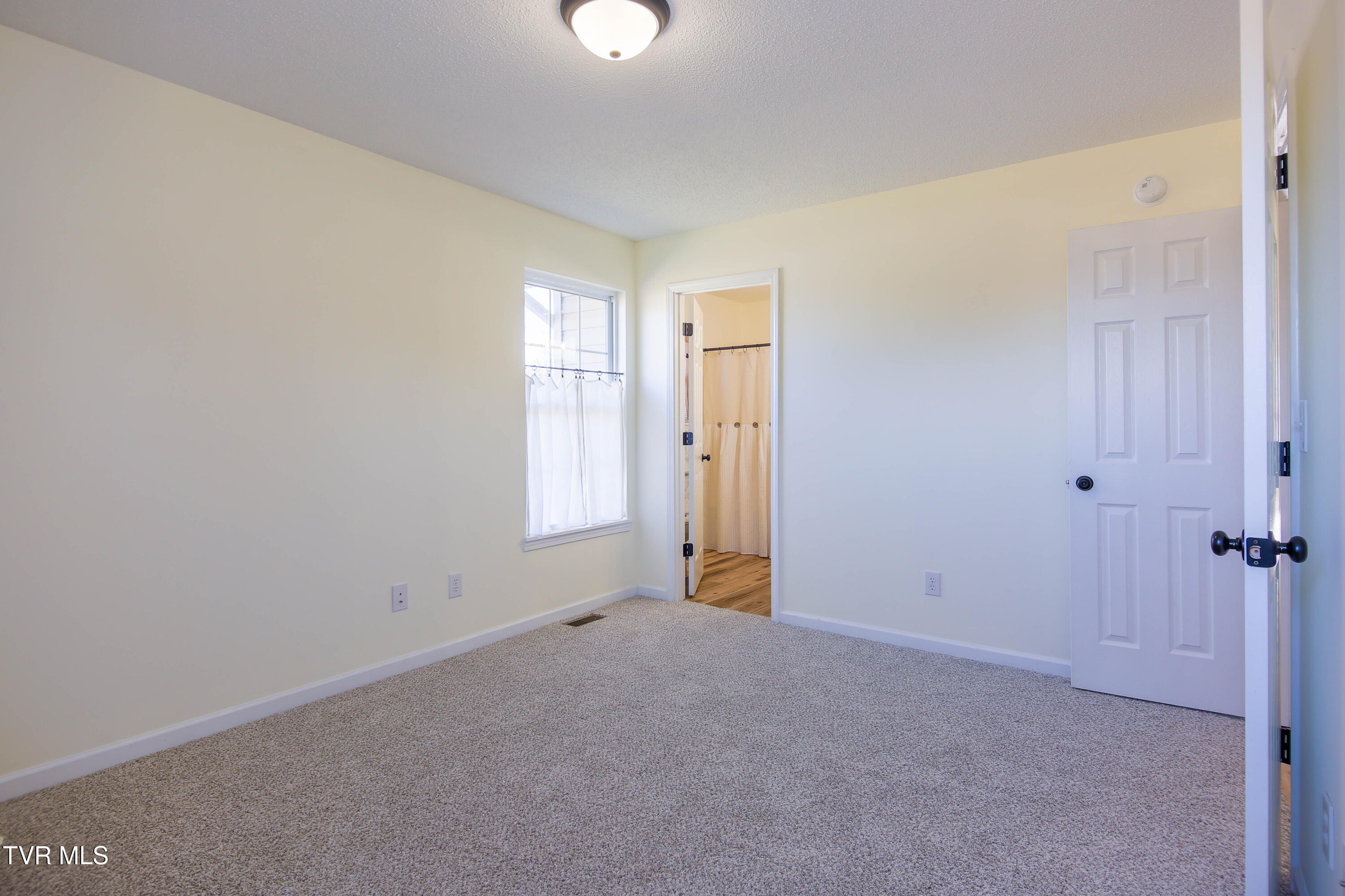 1035 South Water Fork Road Greeneville, TN 37743 - Photo 22 of 43 561A0354-HDR