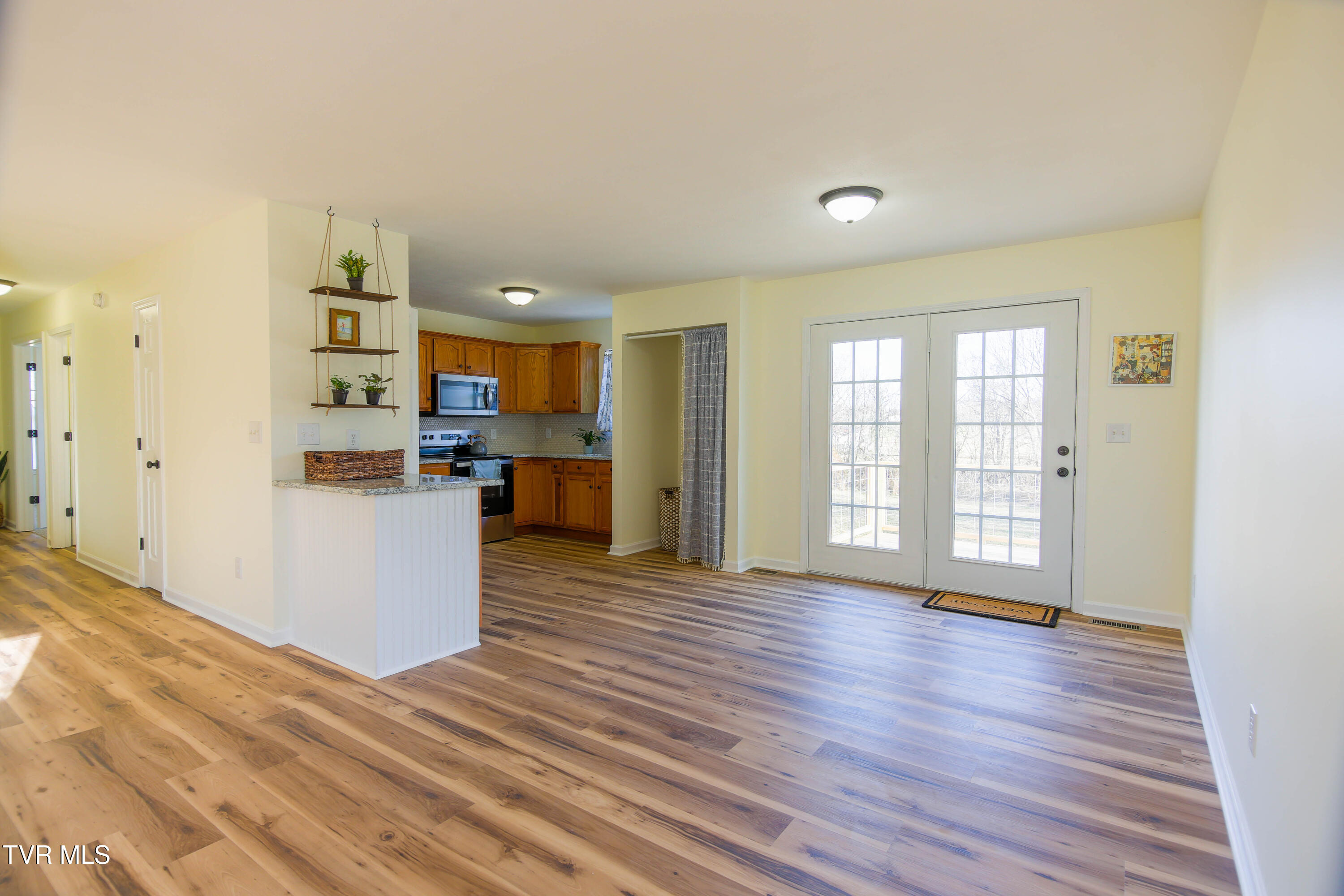 1035 South Water Fork Road Greeneville, TN 37743 - Photo 9 of 43 561A0284-HDR