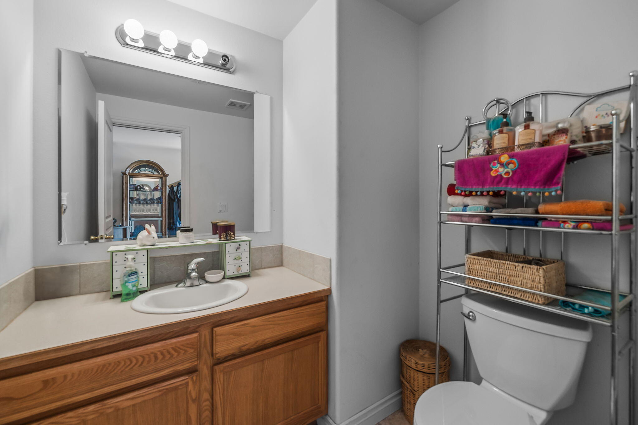 3060 Yellow Ribbon Drive Bend, OR 97701 - Photo 11 of 31 2023_07_14_3060_yellow_ribbon_dr-13
