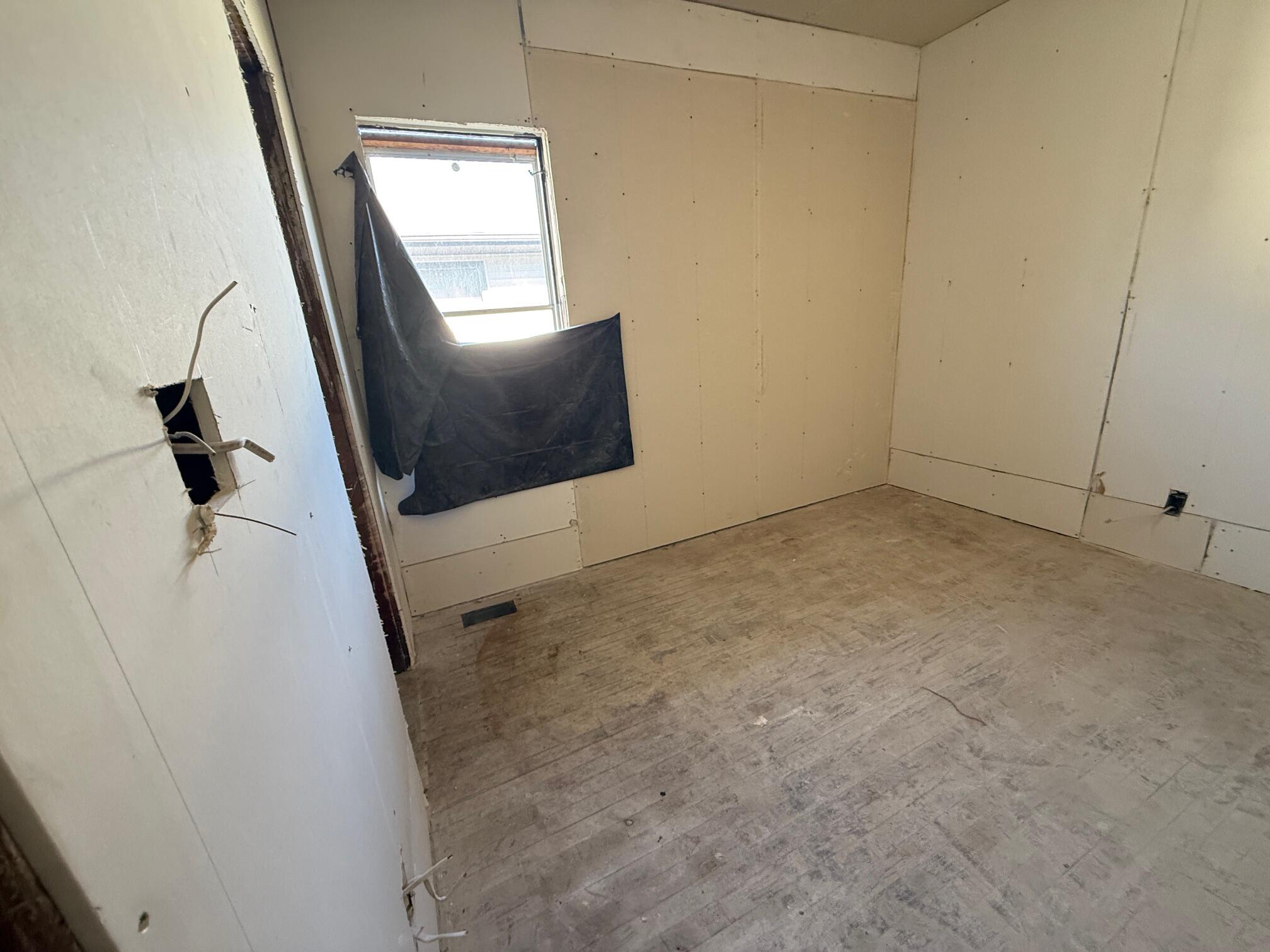 434 Pierce Street Gary, IN 46402 - Photo 8 of 12 a view of a garage