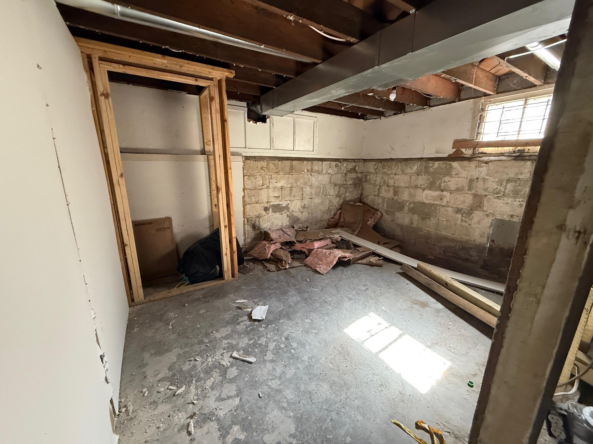 434 Pierce Street Gary, IN 46402 - Photo 10 of 12 a view of storage and utility room