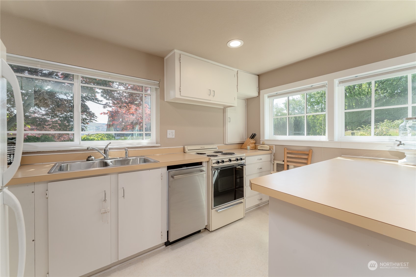 88 Minneapolis Beach Road Chelan, WA 98816 - Photo 36 of 40 Gallery Image 36