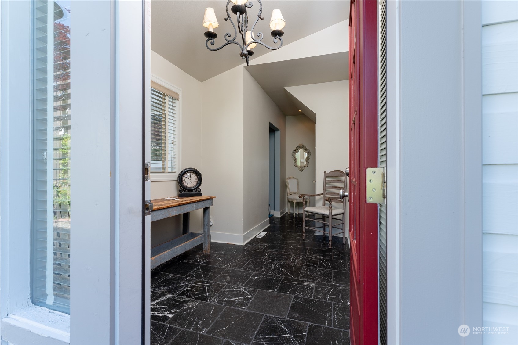 88 Minneapolis Beach Road Chelan, WA 98816 - Photo 6 of 40 Gallery Image 6