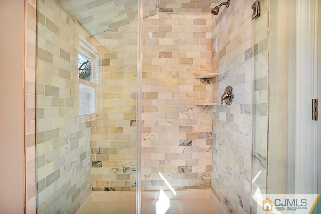 17 Greenbrook Road Middlesex, NJ 08846 - Photo 21 of 24 a bathroom with a shower