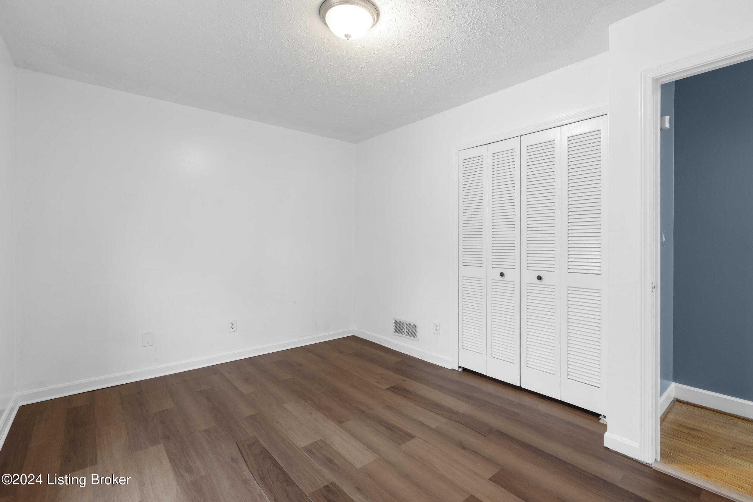 6514 Manslick Road Louisville, KY 40214 - Photo 17 of 35 dsc09603