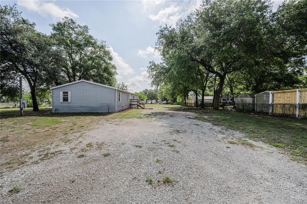 39723 Pretty Pond Road Zephyrhills, FL 33540 - Photo 7 of 54 Gallery Image 7