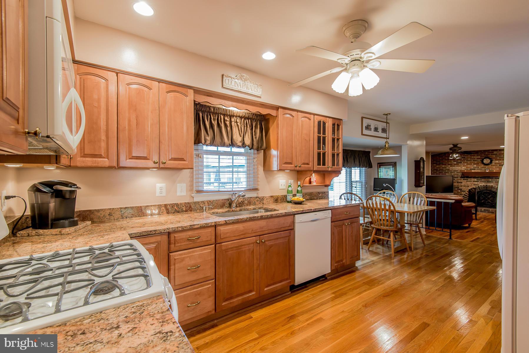 5420 Weatherside Run Columbia, MD 21045 - Photo 2 of 24 Kitchen