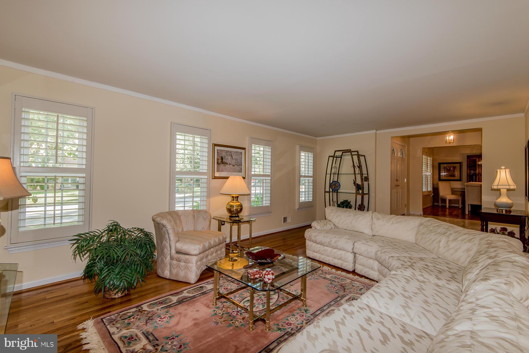 5420 Weatherside Run Columbia, MD 21045 - Photo 4 of 24 Living Room