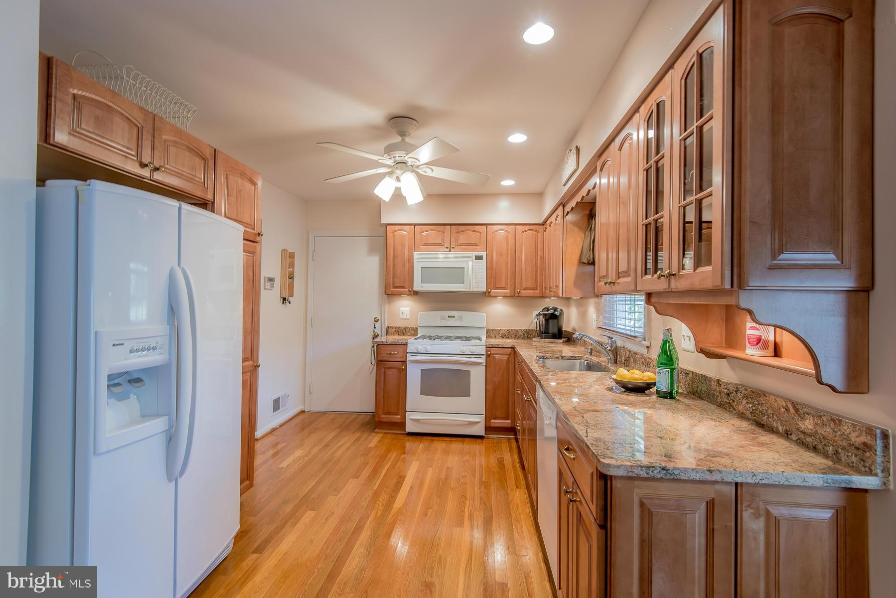 5420 Weatherside Run Columbia, MD 21045 - Photo 5 of 24 Kitchen