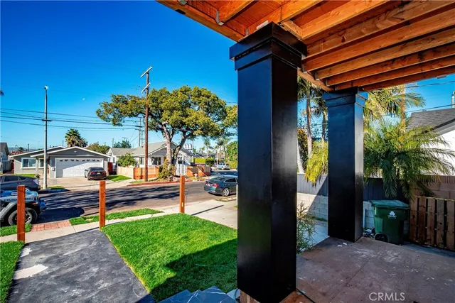 a view of outdoor space yard and porch