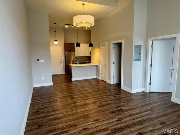 $2,015 | 415 DeBaliviere Avenue, Unit 207, St. Louis, MO 63112