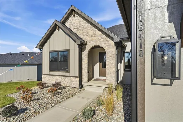 $694,900 | 16410 Northwest 123rd Street, Platte City, MO 64079