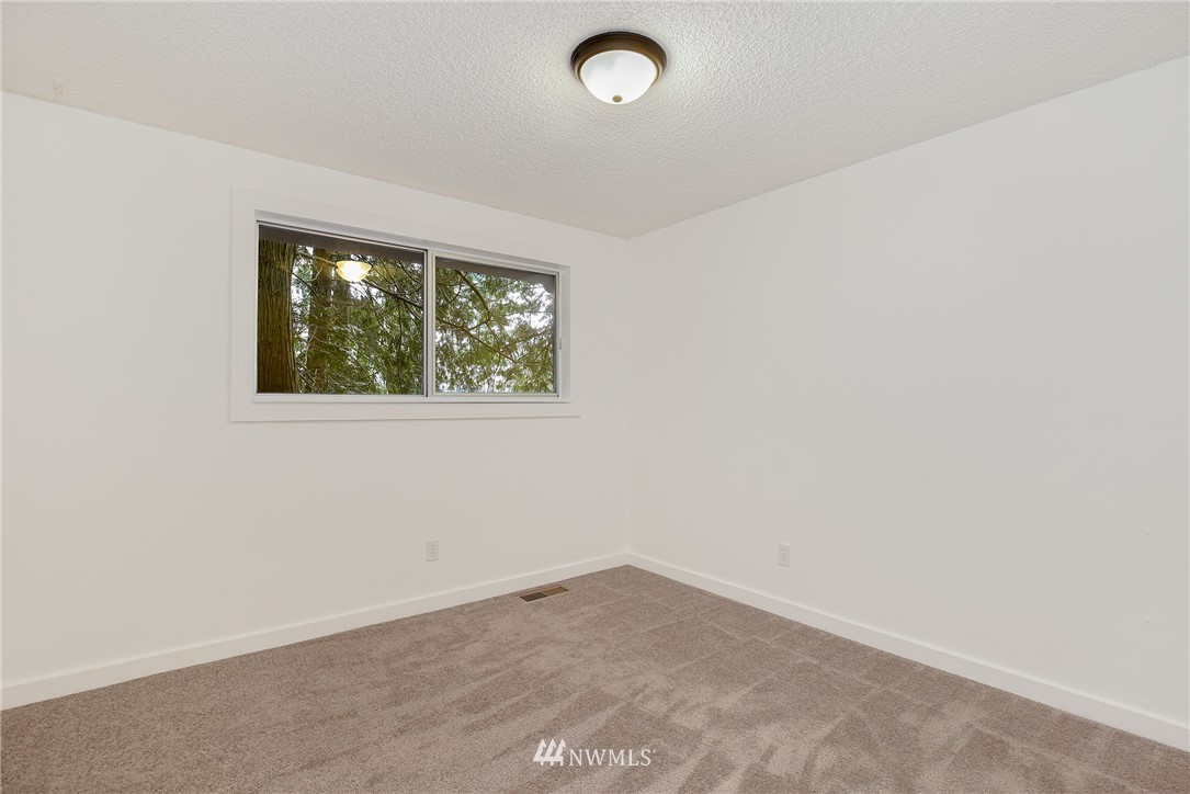 524 192nd Place Southeast Bothell, WA 98012 - Photo 14 of 25
