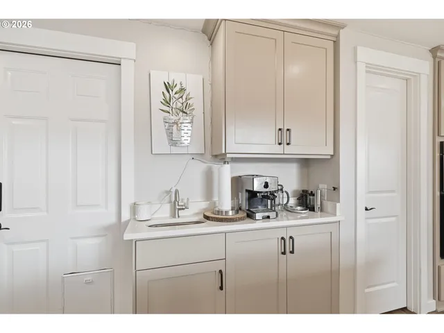 $537,900 | 1440 Amberland Avenue, Eugene, OR 97401