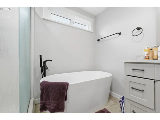 $537,900 | 1440 Amberland Avenue, Eugene, OR 97401