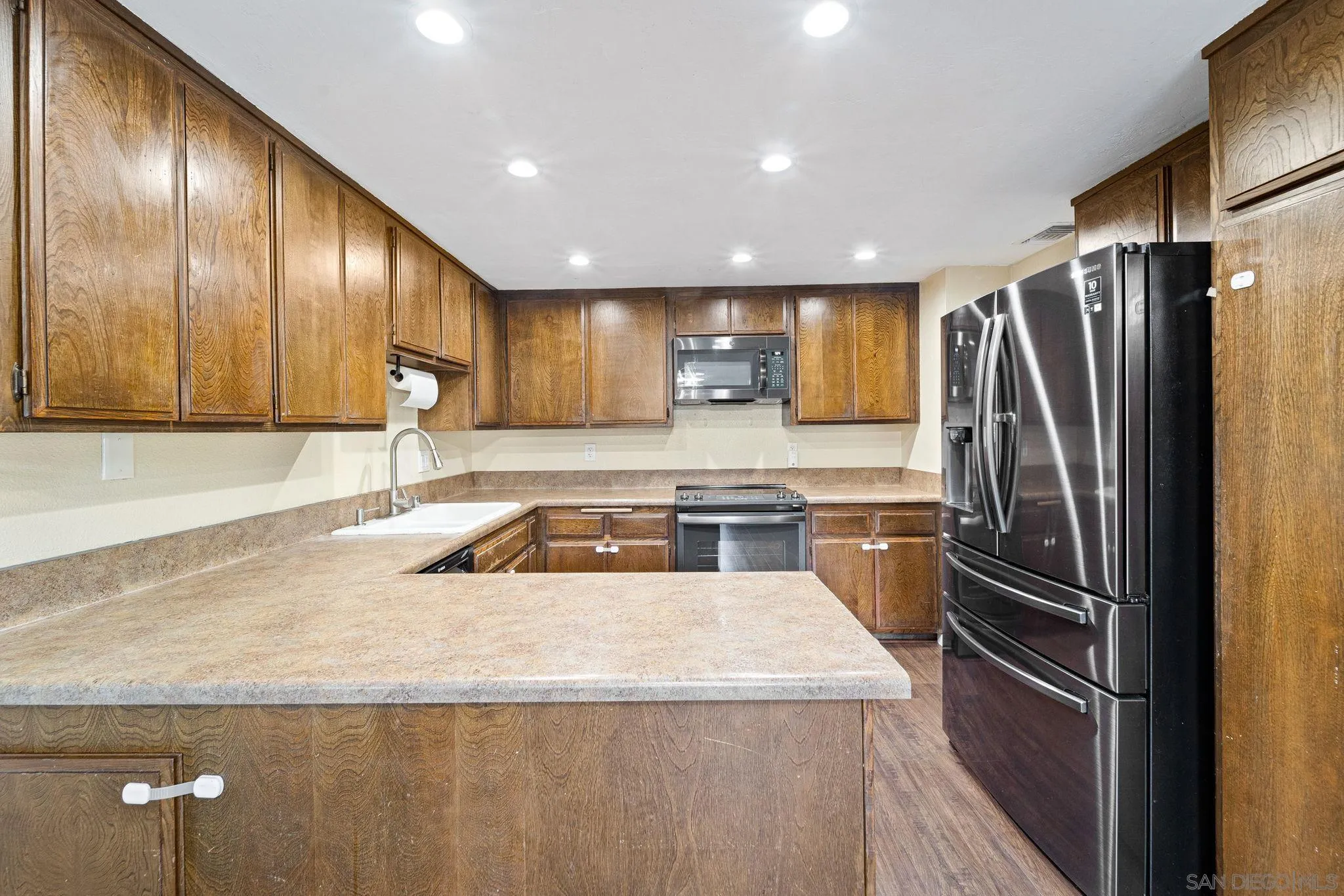 2365 Apricot Tree Lane Spring Valley, CA 91977 - Photo 15 of 39 Gallery Image 15
