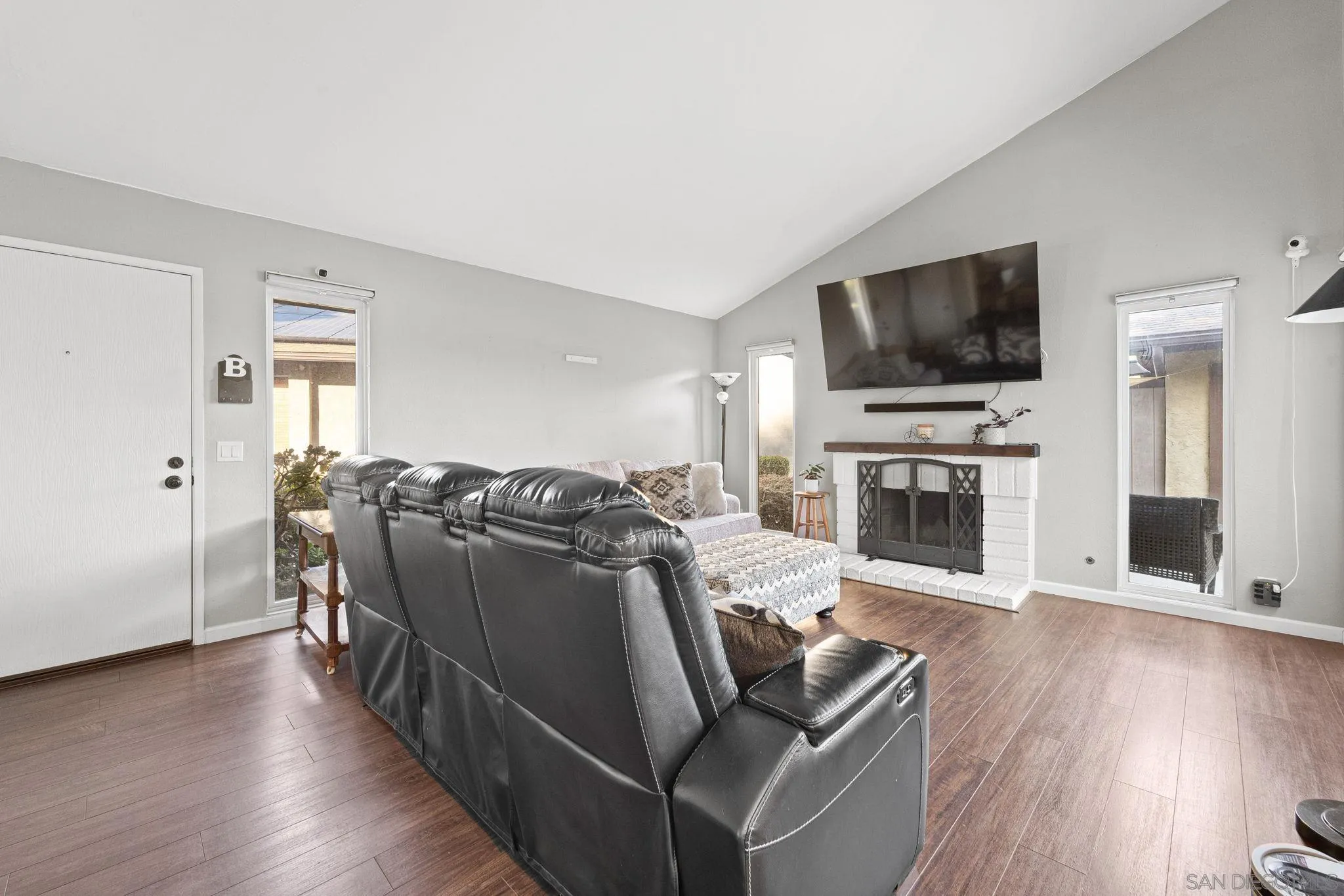 2365 Apricot Tree Lane Spring Valley, CA 91977 - Photo 5 of 39 Gallery Image 5