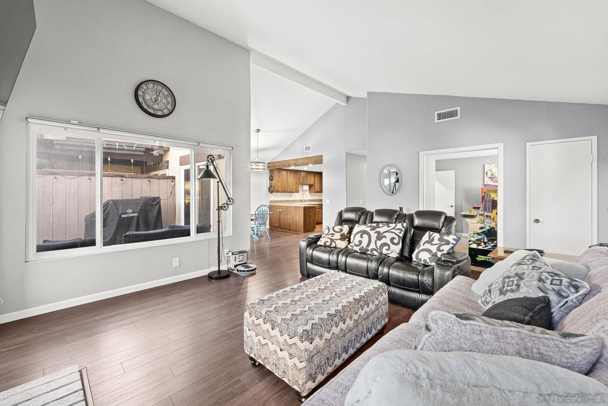 2365 Apricot Tree Lane Spring Valley, CA 91977 - Photo 7 of 39 Gallery Image 7