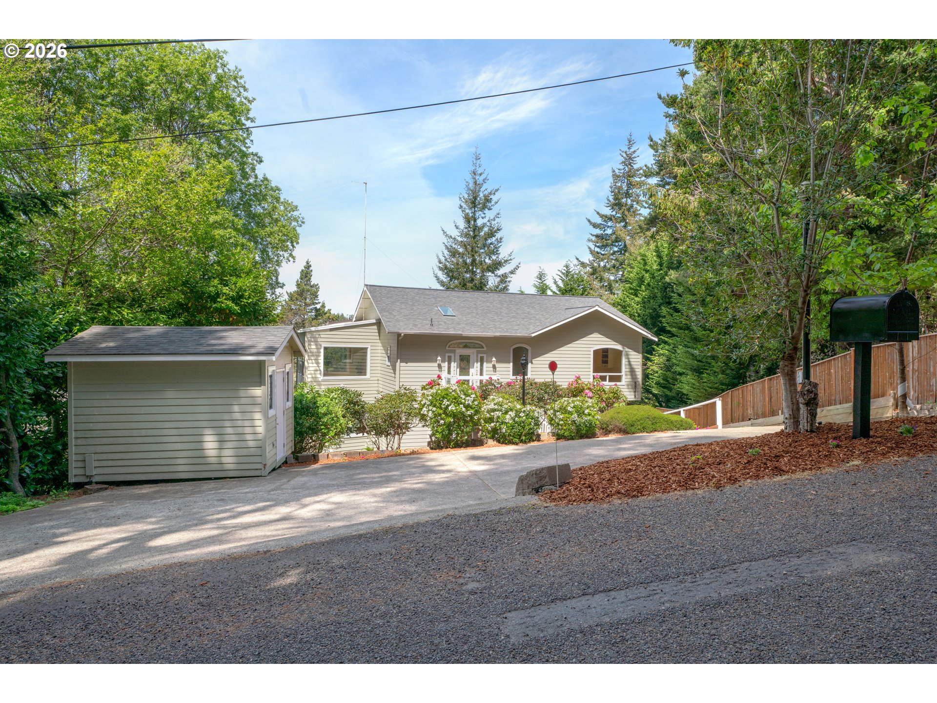 88378 Collard Lake Road Florence, OR 97439 - Photo 3 of 48