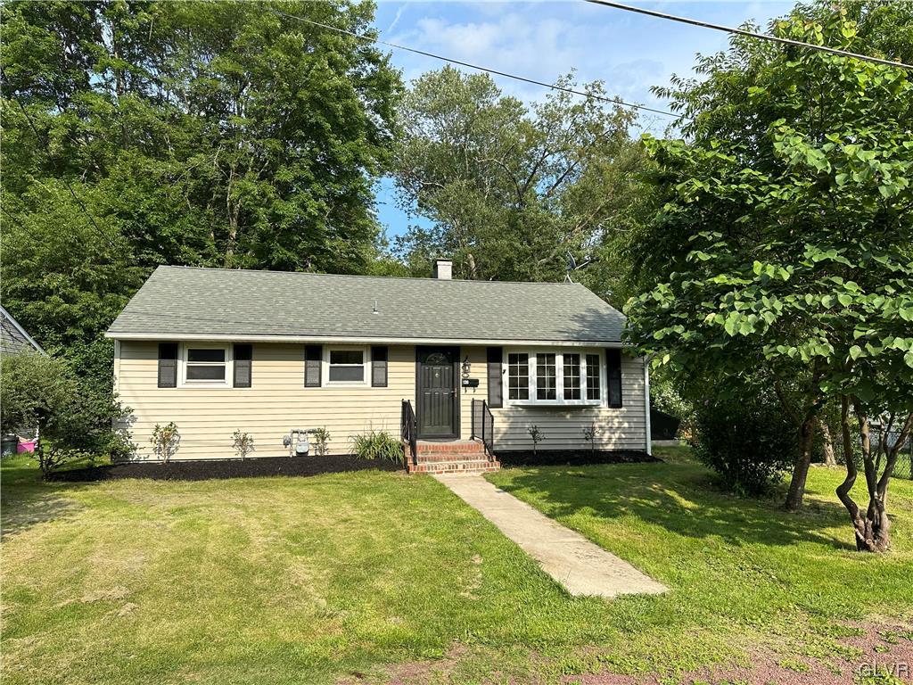 120 Hemlock Road Stroudsburg, PA 18360 - Photo 1 of 25 Gallery Image 1