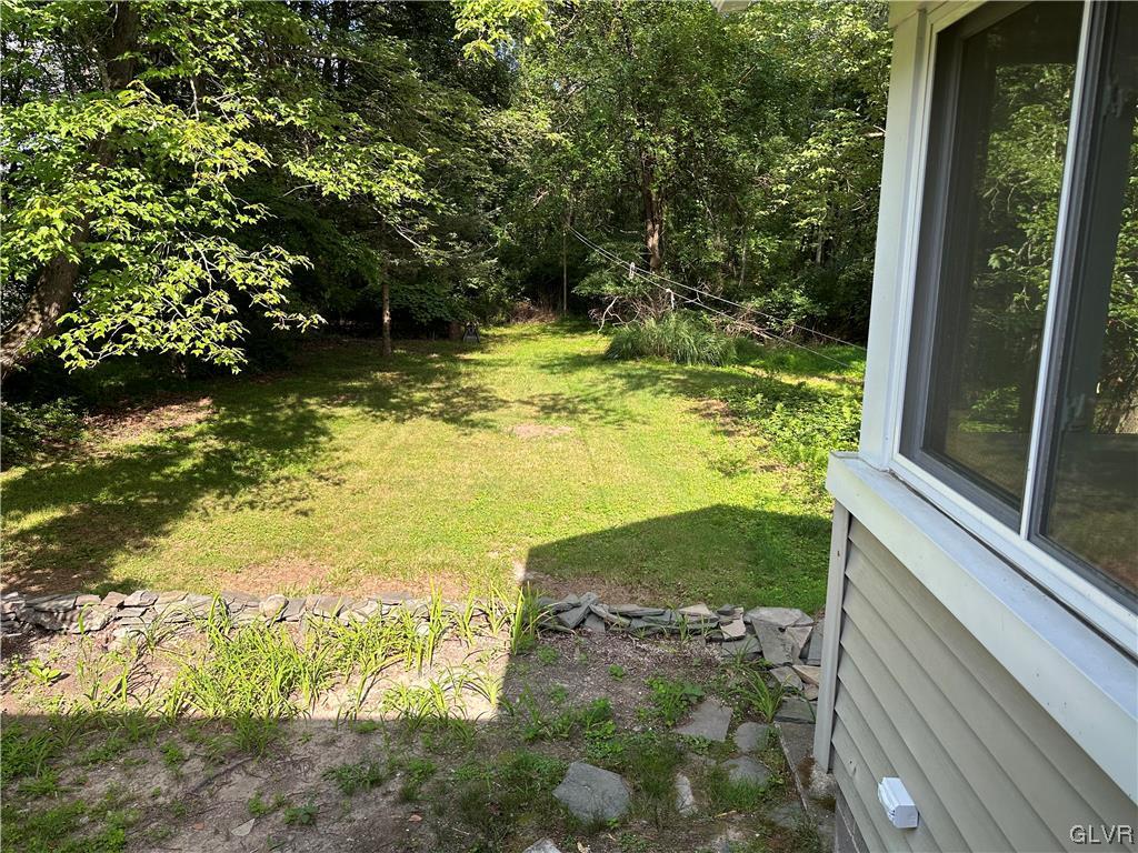 120 Hemlock Road Stroudsburg, PA 18360 - Photo 6 of 25 Gallery Image 6
