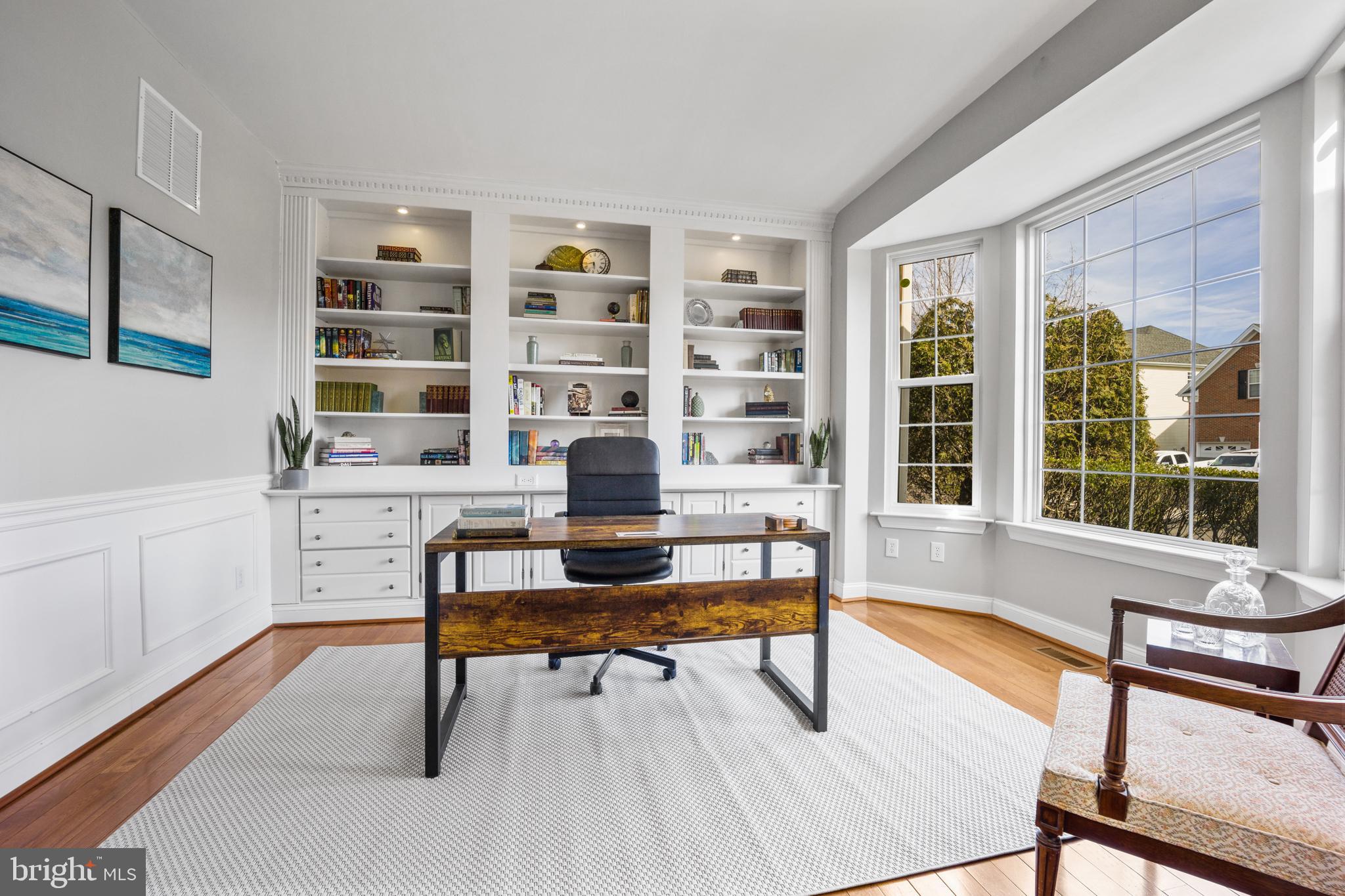 2280 Nottinghamshire Road Furlong, PA 18925 - Photo 18 of 62 Main Level Private Office with Built Ins