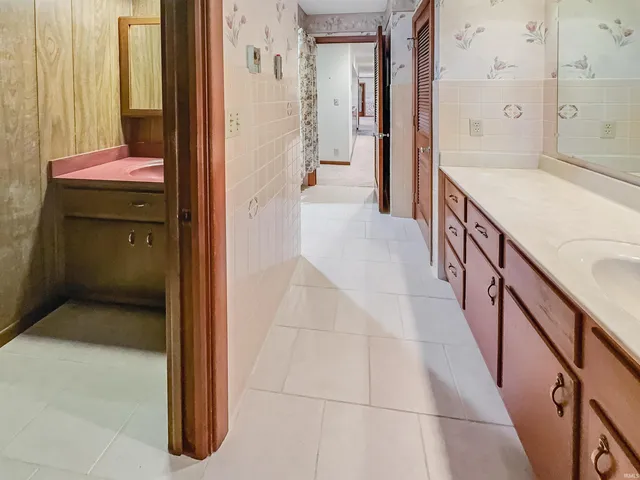 $284,900 | 223 Reyling Drive, Jasper, IN 47546