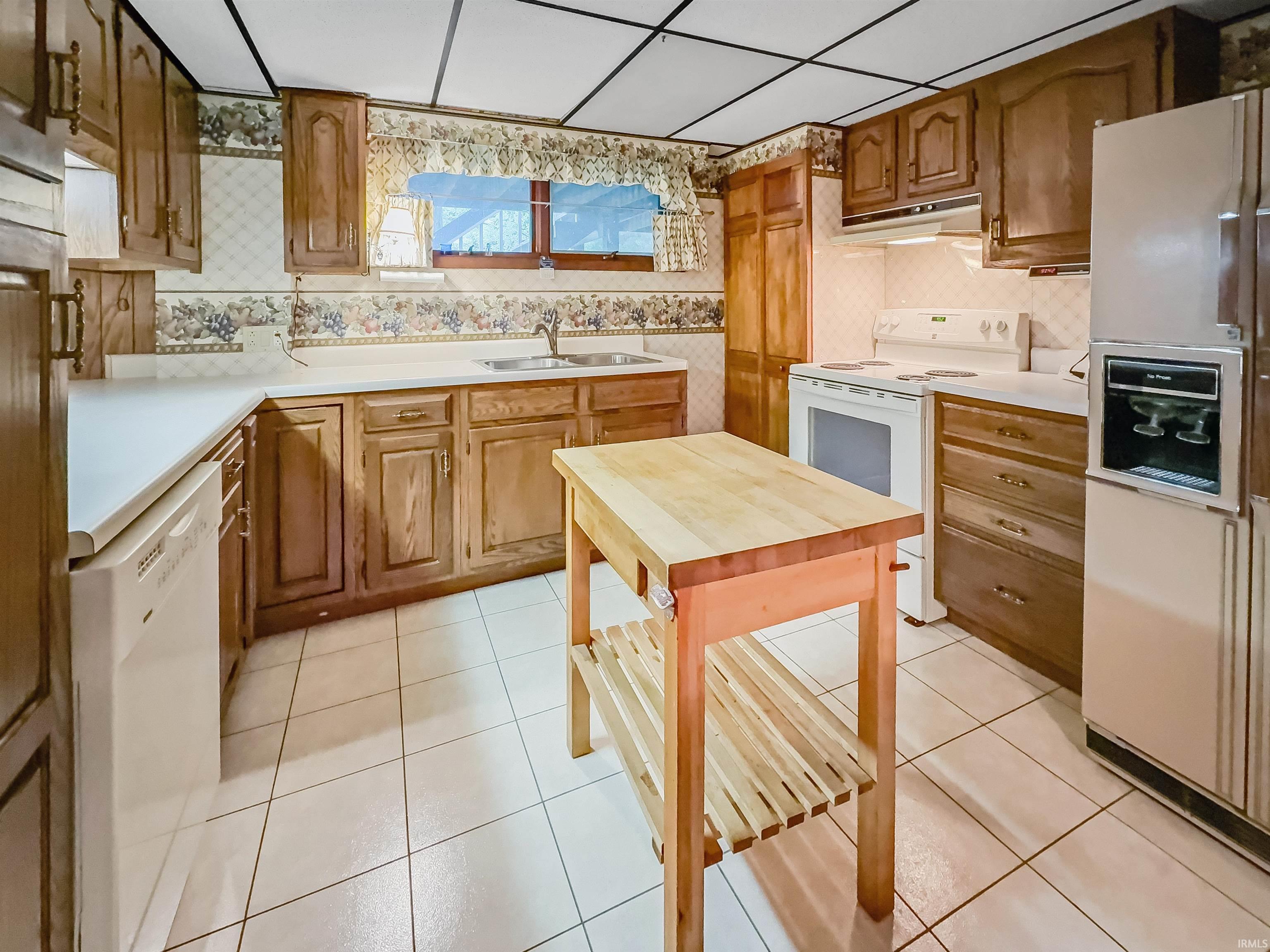 223 Reyling Drive Jasper, IN 47546 - Photo 25 of 32