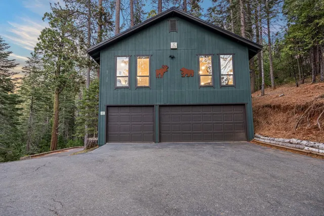 $725,000 | 2729 Mokelumne Drive West, Arnold, CA 95223