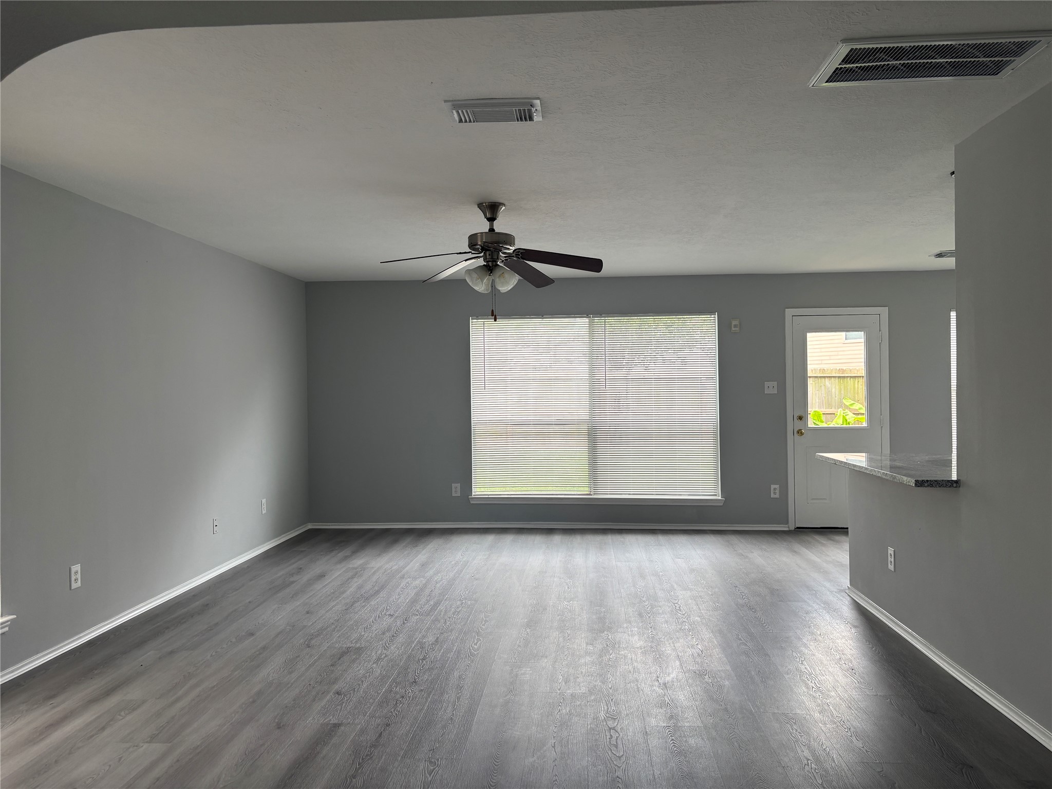 13642 Rural Oak Street Houston, TX 77034 - Photo 8 of 38