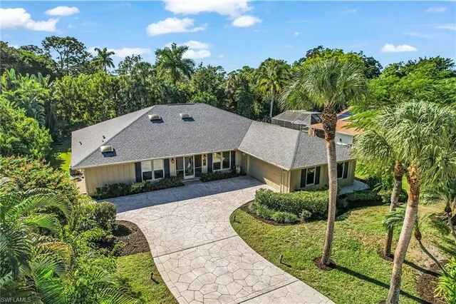$899,000 | 2377 Kings Lake Boulevard, Naples, FL 34112