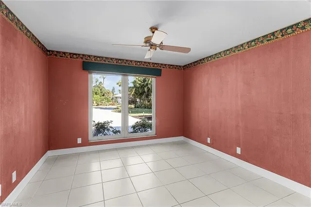 $899,000 | 2377 Kings Lake Boulevard, Naples, FL 34112