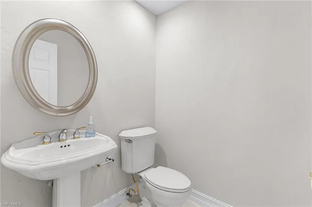 $829,900 | 2377 Kings Lake Boulevard, Naples, FL 34112