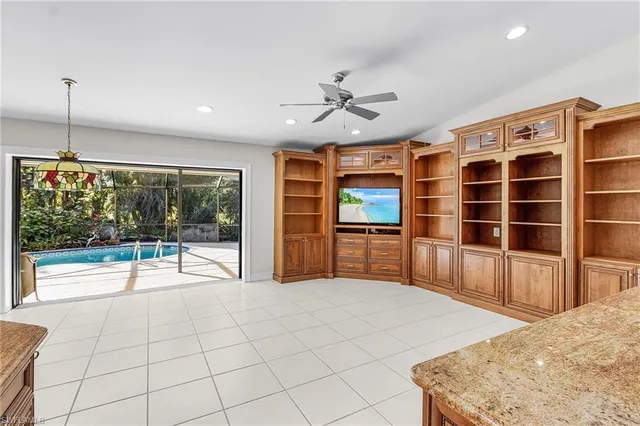 $899,000 | 2377 Kings Lake Boulevard, Naples, FL 34112