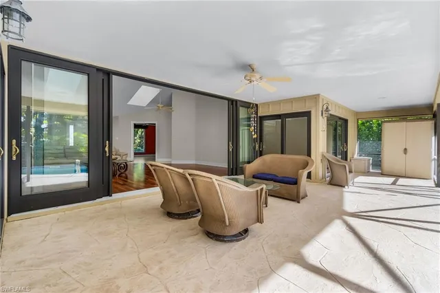 $899,000 | 2377 Kings Lake Boulevard, Naples, FL 34112