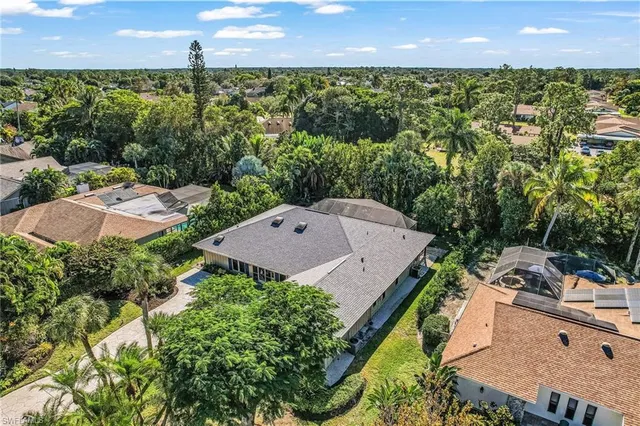 $899,000 | 2377 Kings Lake Boulevard, Naples, FL 34112