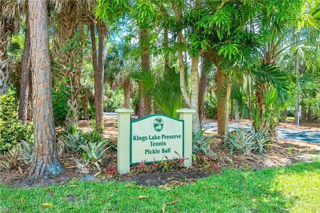 $899,000 | 2377 Kings Lake Boulevard, Naples, FL 34112